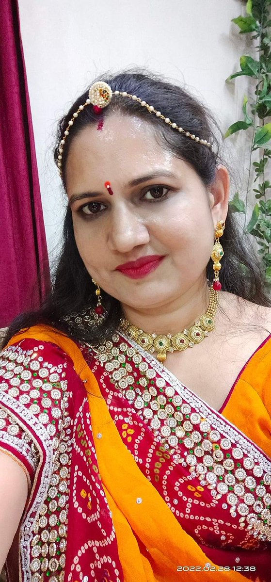 Shivani_cpl's tweet photo. A housewife deserves to be honored as much as a woman who earns her living in the marketplace. I consider bringing up children a responsible job. In fact, being a good housewife seems to me a much tougher job than going to the office and getting paid for it.
@shivanikalpesh https://t.co/zvlY1Uo8bA