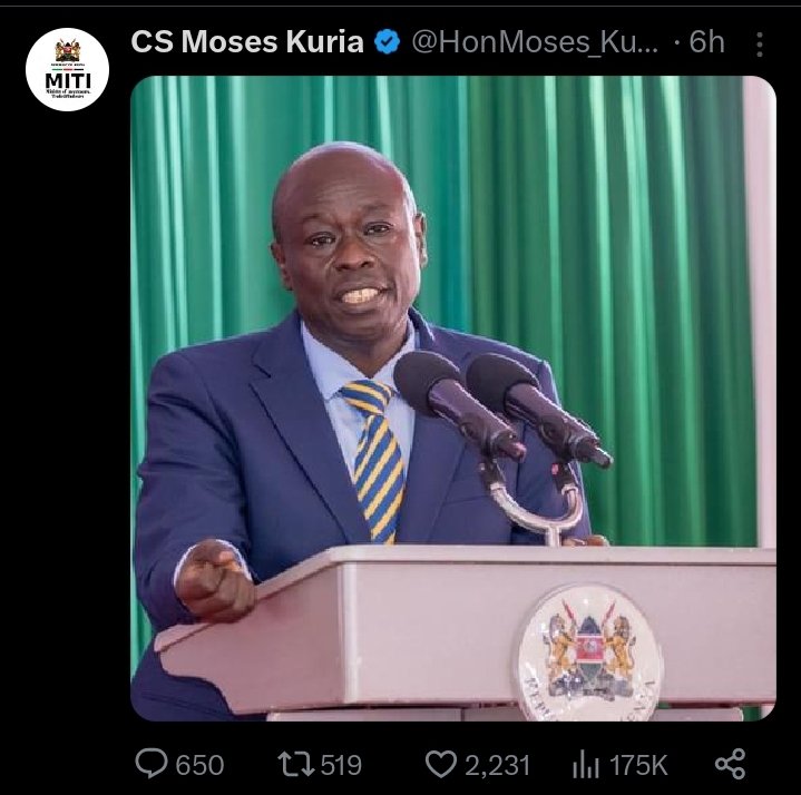 Silent cries of Moses Kuria after Cabinet reshuffle by president Ruto.
#velo #Mpyaro #BREAKING_NEWS #MitchelleNtalami