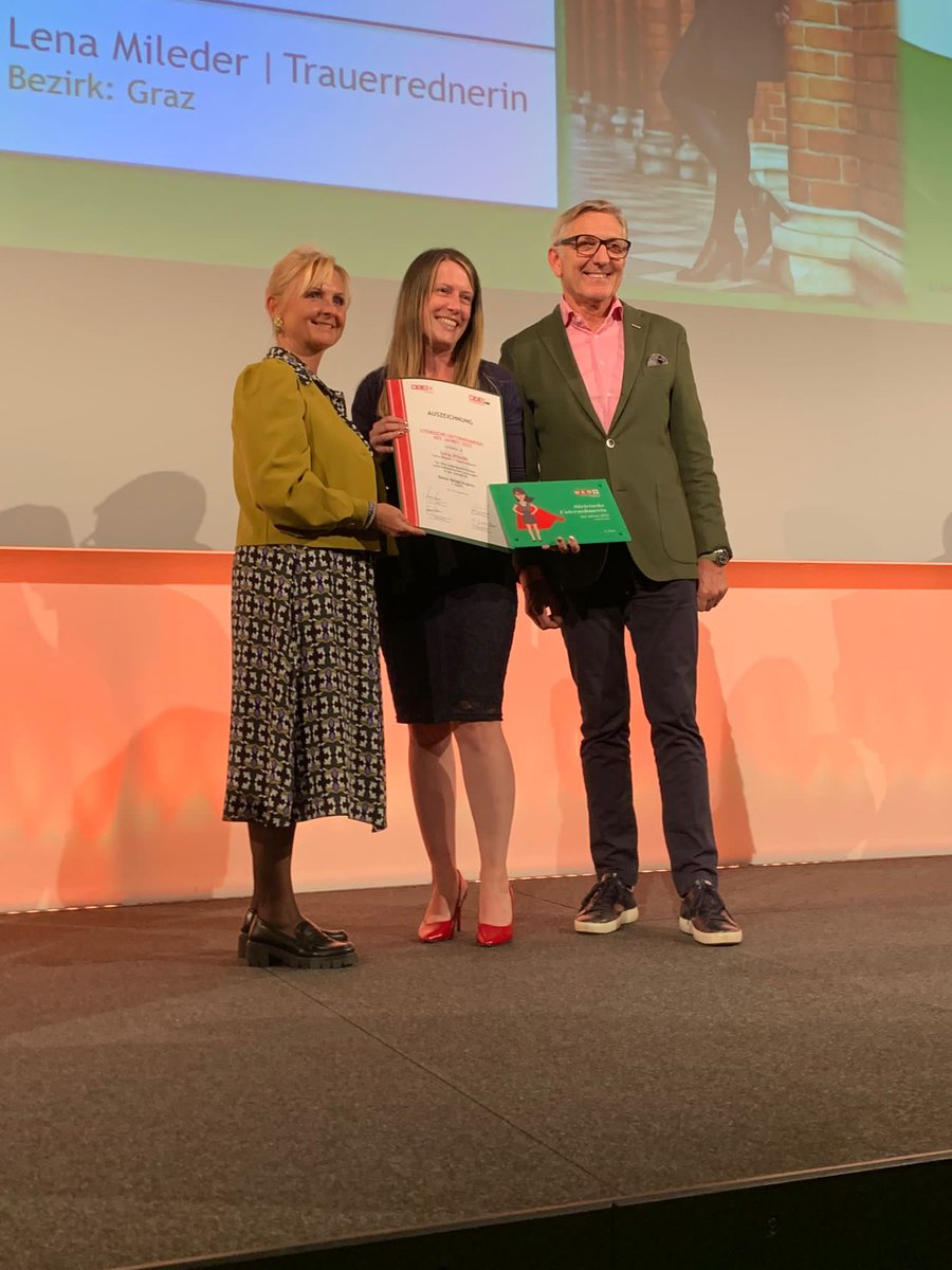 trauerede's tweet image. 😍🏆 Überglücklich und stolz! Gestern wurde ich von der #WKO Frau in der Wirtschaft #steiermark zur zweitbesten  #Neugründerin des Jahres ausgezeichnet! ✨ #UnternehmerinDesJahres #newcomer @wkstmk #WKOSteiermark #Überwältigt #frauinderwirtschaft #auszeichnung #prämierung