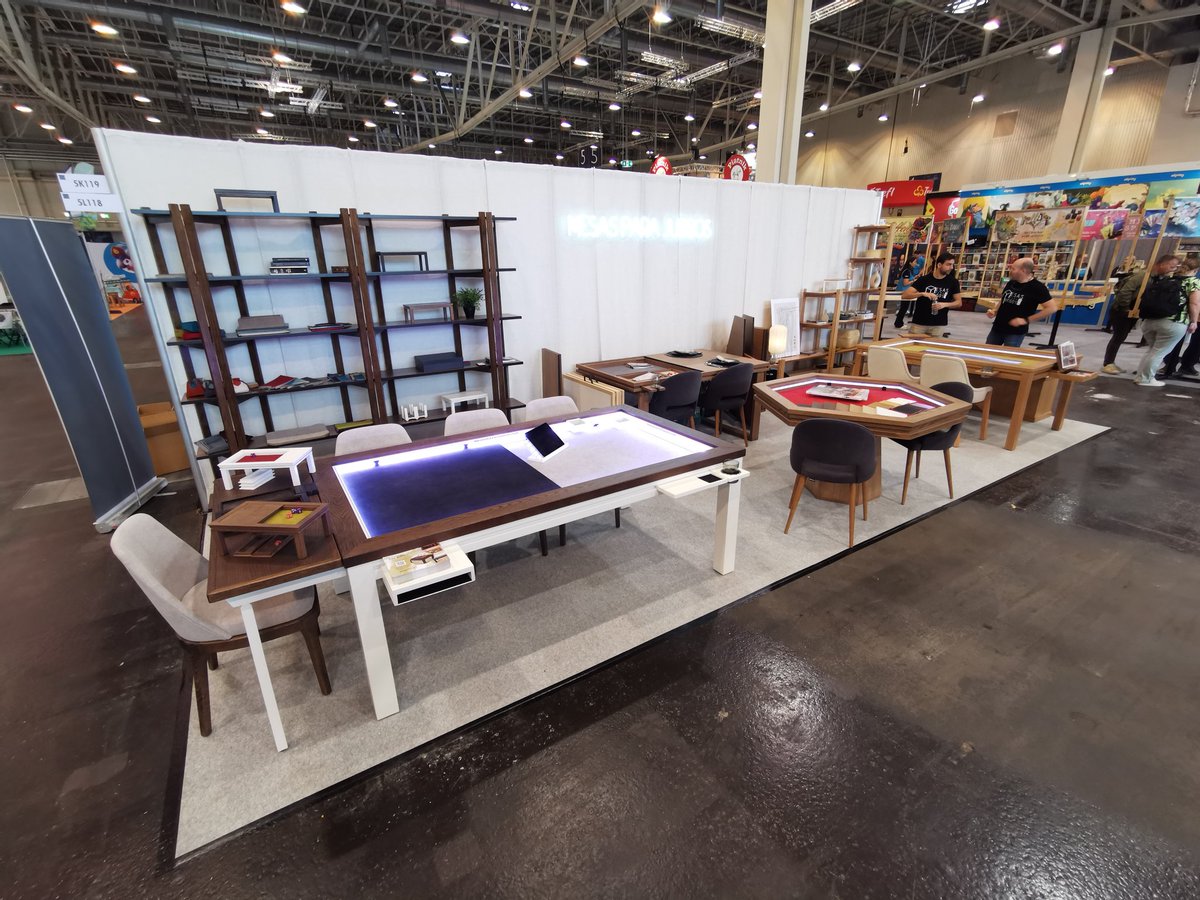 mesasparajuegos's tweet photo. Come and visit us at #SPIEL23 !
#mesasparajuegos
#boardgames #tablea https://t.co/l77RCPZ5aS