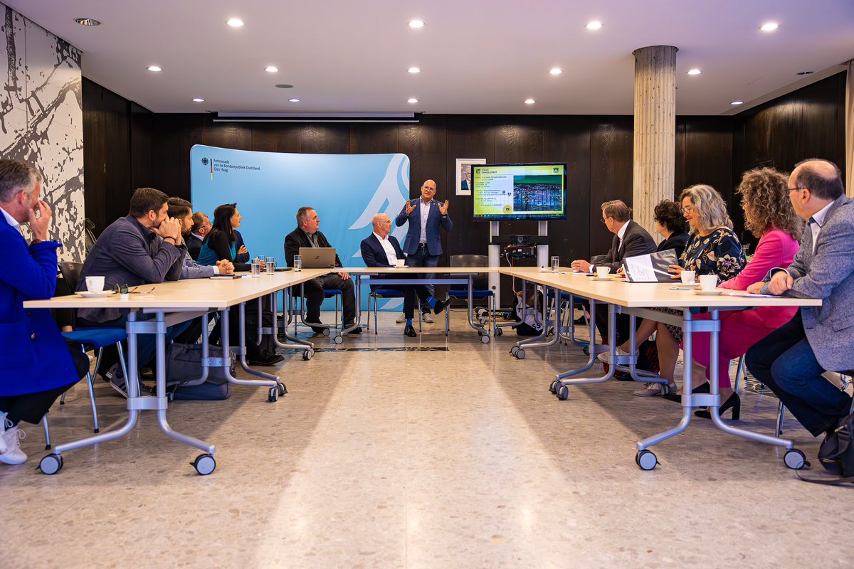 „Mein persönliches Anliegen ist eine gute Gesundheitsversorgung im ländlichen Raum. Ich habe gesehen, dass in den #Niederlanden sehr viel dafür getan wird und bin aus diesem Grund heute gemeinsam mit Gesundheitsministerin @HeikeWernerTH hier.“

Ministerpräsident <a href="/bodoramelow/">Bodo Ramelow</a> traf