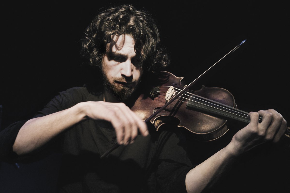 Le CMBV inaugure une nouvelle #résidencecroisée autour de la cantate 🇫🇷 avec le #GalileiConsort (fondé par #BenjaminChénier), et la Ferme de Villefavard en Limousin. Le 1er volet est consacré au mythe d’Ariane et Bacchus.
📅 Concert le 14/06/24
<a href="/ChantalSanton/">Chantal Santon Jeffery</a> <a href="/CochardViolaine/">Violaine COCHARD</a>