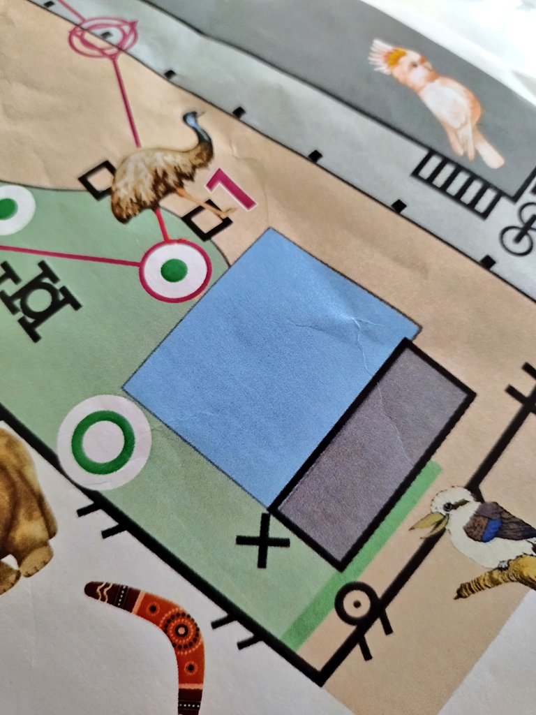 ELOutdoorEd's tweet image. We had a great session with Green Class @ASNRossHigh playing giant Snakes and Ladders in the playground and then some more Australian themed orienteering using a special map of the playground where we used colours to match those on the ground. #numeracy #spatialawareness 🐍 🪜