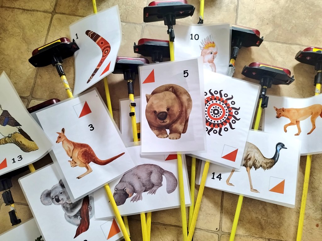 ELOutdoorEd's tweet image. We had a great session with Green Class @ASNRossHigh playing giant Snakes and Ladders in the playground and then some more Australian themed orienteering using a special map of the playground where we used colours to match those on the ground. #numeracy #spatialawareness 🐍 🪜