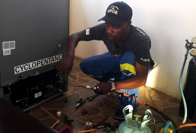 KOminde37396's tweet photo. Worry not●for all your fridge queries,air conditioners installations and repair,washing machines,industrial machineries,electrical wiring contact°•0111417469..#alvarez #velo #Alvarez #Gachagua #Aishajumwa #mpyaro #BobiWineReturns https://t.co/NoBwKzi5oj