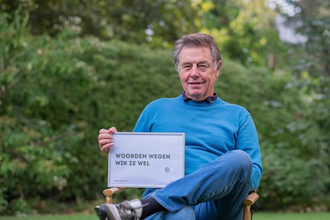 Barbara Torfs (@barbaratorfs) on Twitter photo Duizendpoot en woordkunstenaar <a href="/GuillaumeVdS/">Guillaume V.d.Stighelen</a> (ex-reclamemaker, auteur en columnist voor GvA) slaat in zijn getuigenis nagels met koppen.
Lees je mee?
bzn.be/nl/Guillaume_V…
Tekst: Christina Van Geel
Foto: Katrin Torfs
bzn.be/nl/Guillaume_V… Duizendpoot en woordkunstenaar <a href="/GuillaumeVdS/">Guillaume V.d.Stighelen</a> (ex-reclamemaker, auteur en columnist voor GvA) slaat in zijn getuigenis nagels met koppen.
Lees je mee?
bzn.be/nl/Guillaume_V…
Tekst: Christina Van Geel
Foto: Katrin Torfs
bzn.be/nl/Guillaume_V…