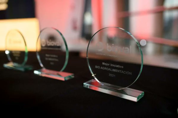 BIOVAL_es's tweet image. 🏆 6ª edición de unos premios que persiguen el objetivo de reconocer, fomentar y potenciar la labor desarrollada en el sector #biotec en la Comunitat Valenciana.  

¡No te los pierdas! 👉bioval.org/convocatorias/…… 

#premiosbioval #biotecnologia #biomedicina #bioeconomia #bioval