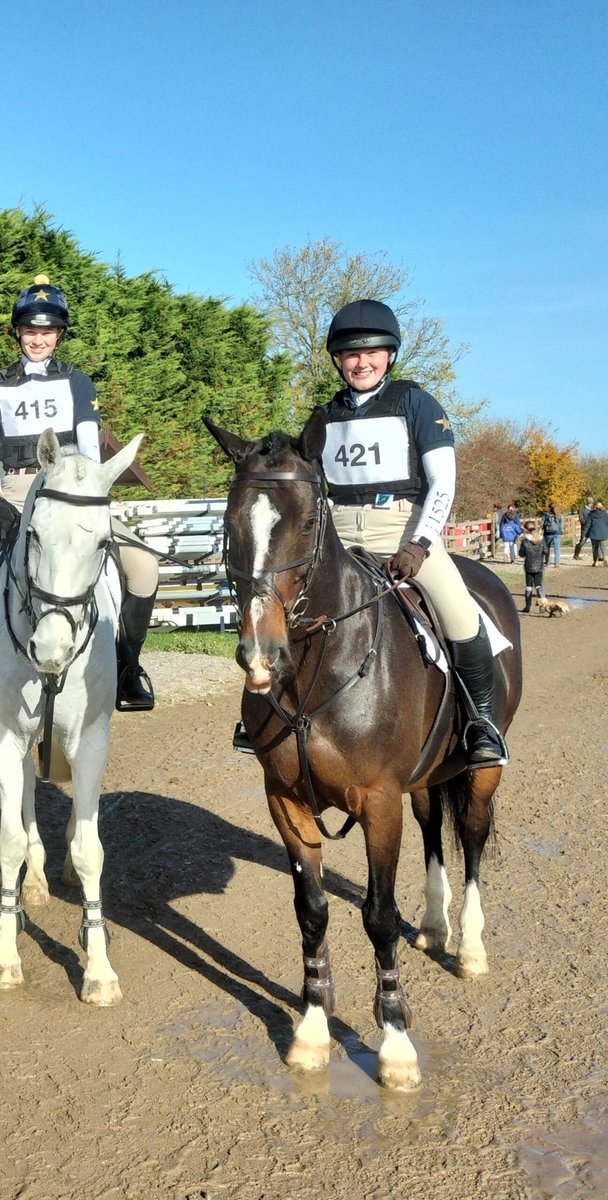 Sed_Equestrian's tweet photo. Best of luck to Scarlett (OS) who is competing at the Horse of the Year Show tomorrow. The Team are behind you all the way 🤞 https://t.co/w4c5PXKMfX