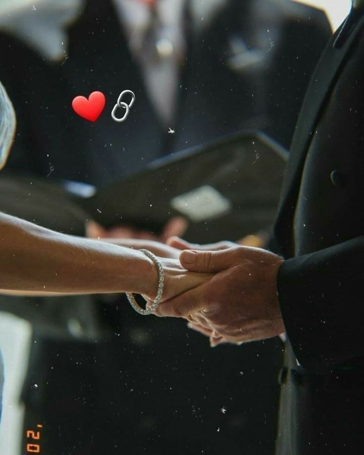 احلى شي بالدنيا حنيتة و خوفة علية💙🌏