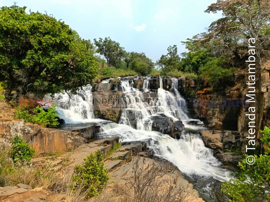 🟤#VisitZimbabwe
#AWorldOfWonders
#ZimBho
#NyangombeFalls