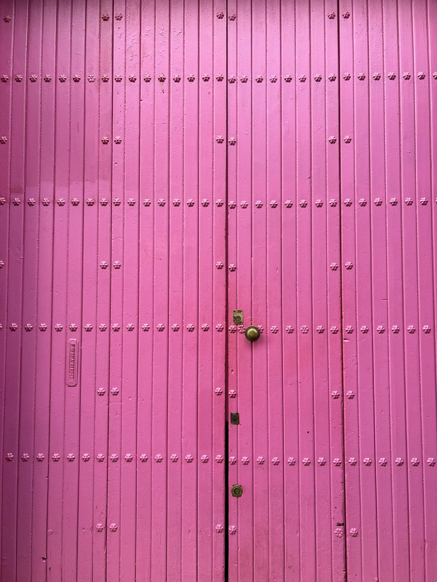 Imaginas un espacio a la carta con toda la actualidad de la #modaflamenca? Estamos deseando contarte más sobre nuestro nuevo proyecto. 
(Mientras os esperamos donde siempre: mamademayorquieroserflamenca.com) ❤️