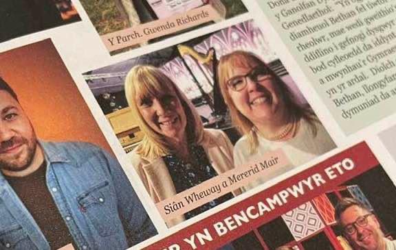 Côr Dre (@cor_dre) on Twitter photo 👀 Cadwch lygad am rifyn nesaf Papur Dre i ddarllen am lwyddiant ein harweinydd a'n cyfeilyddes, <a href="/sianwh/">Sian Wheway</a> a <a href="/mereridmair/">mererid m williams</a>!
#Caernarfon 👀 Cadwch lygad am rifyn nesaf Papur Dre i ddarllen am lwyddiant ein harweinydd a'n cyfeilyddes, <a href="/sianwh/">Sian Wheway</a> a <a href="/mereridmair/">mererid m williams</a>!
#Caernarfon