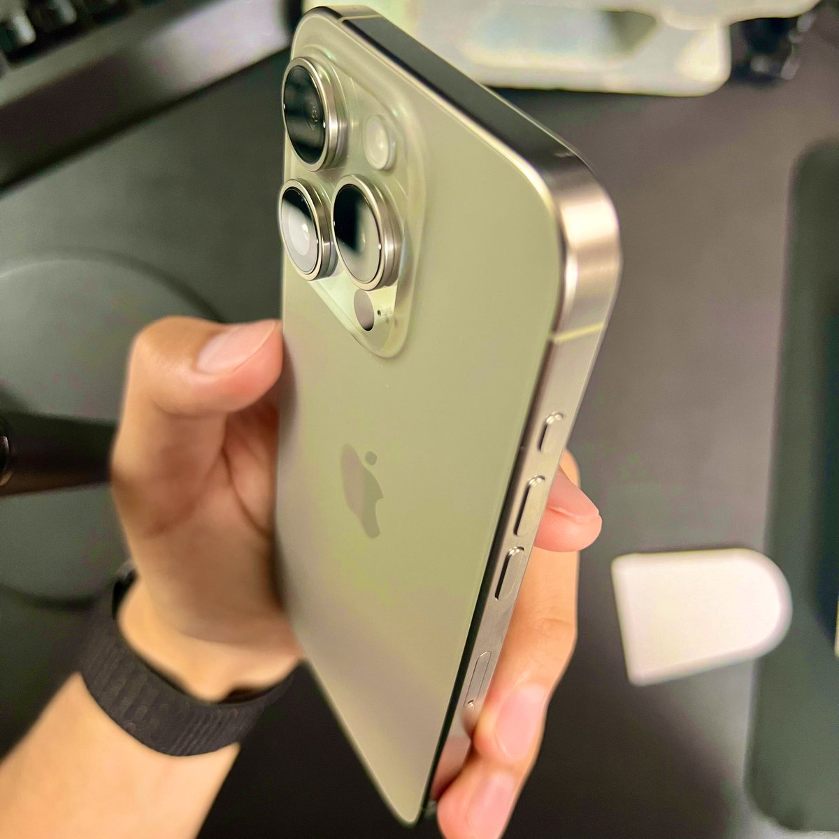 Chya_'s tweet image. 発売日にこのカラーゲット出来たのはかなりの希少価値だったらしい🥳
熱問題で騒がれてるけど 数日使っててほんまに配信とかしてたらめっちゃ熱なる😱