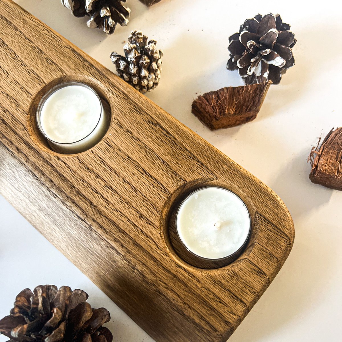 If you're looking for the quintessential scents of a traditional Christmas tree, look no further than our Fir Tree tealights. The aroma picks up the fresh, citrusy pine needles and mellow wood of spruce while conjuring up the scents of Christmas morning. buff.ly/46xPIgh