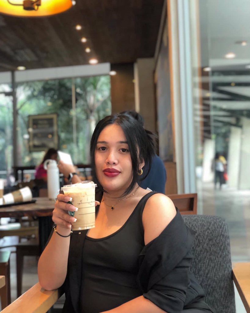 itsmaragee's tweet photo. From my camera roll to yours 😉 

#stayradiant #glowing #beauty #instagood #portrait #photography #lgbt #lgbtpride #transgender #transgenderproud #asiantrans #asianladyboy #transwoman #transisbeautiful #transpinay https://t.co/cIAZ9J8jkc