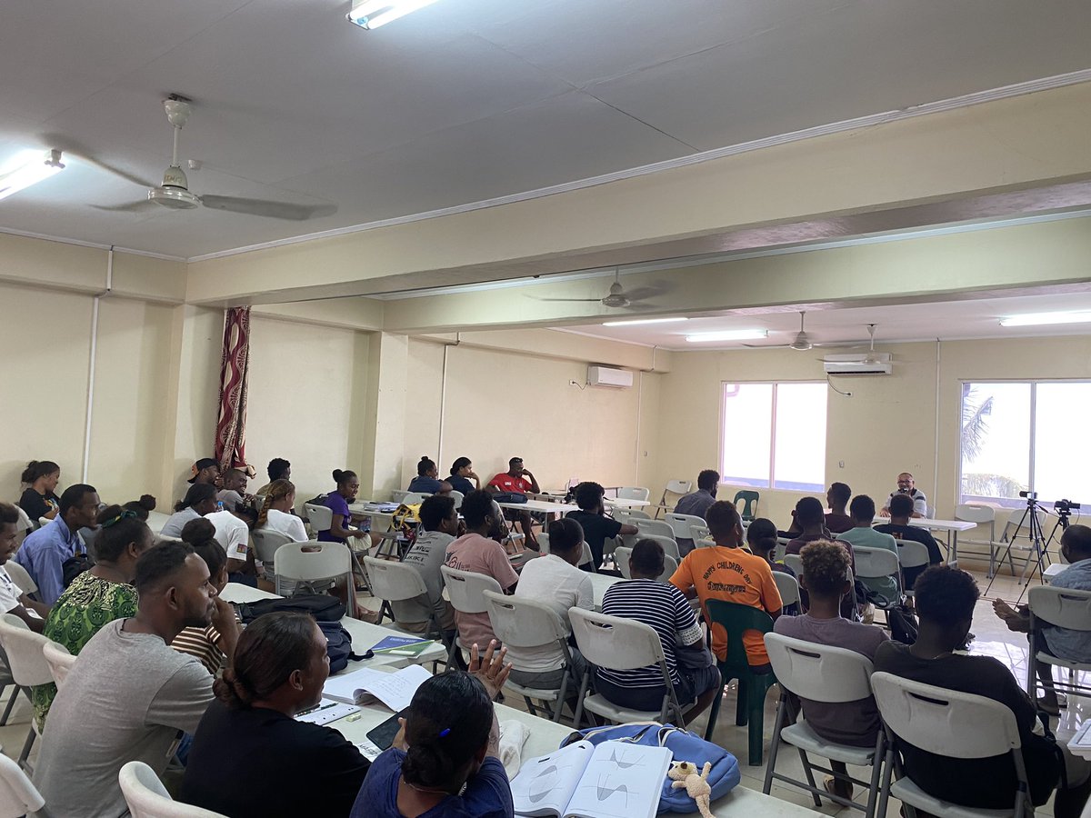 '🎓🗣️ Today at the University of the South Pacific Solomon Islands Campus, we hosted a student talk with Hon. Mathew Wale MP, Leader of the Opposition. 🇸🇧 Students got insights into SIDP policies and had their burning questions on national issues answered. 🌍🤔 #USP #SIDP