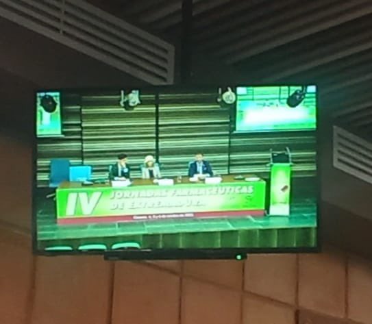 farmaceuticosdecaceres (@farmaceuticoscc) on Twitter photo 9:30 – 10.30: Taller #SPD: Servicio Profesional. Pasado, presente y futuro.
•Pedro Manuel Cotrina Valdés. Vocal Oficina de <a href="/farmaceuticoscc/">farmaceuticosdecaceres</a>
•Mª Ángeles Pérez Caro. DirGen <a href="/Venalink_SPD/">Venalink SPD</a>
•José Luis Nájera García. Presidente <a href="/COFPalencia/">COF Palencia</a> Vicepresidente <a href="/FarmaConcyl/">FarmaConcyl</a> 9:30 – 10.30: Taller #SPD: Servicio Profesional. Pasado, presente y futuro.
•Pedro Manuel Cotrina Valdés. Vocal Oficina de <a href="/farmaceuticoscc/">farmaceuticosdecaceres</a>
•Mª Ángeles Pérez Caro. DirGen <a href="/Venalink_SPD/">Venalink SPD</a>
•José Luis Nájera García. Presidente <a href="/COFPalencia/">COF Palencia</a> Vicepresidente <a href="/FarmaConcyl/">FarmaConcyl</a>