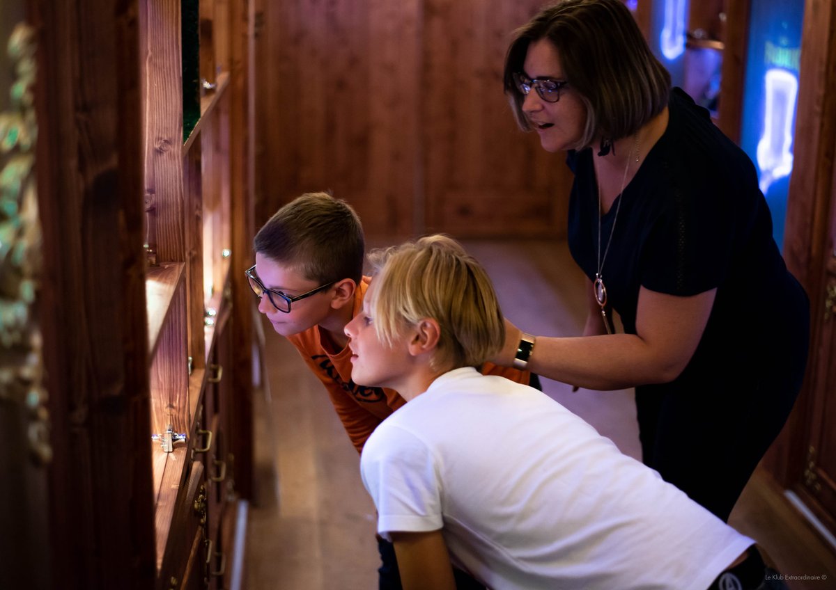 🎒Il y a t-il un enseignant, une institutrice ou un éducateur qui vous a spécialement marqué au cours de votre scolarité? 

Visitez Le Klub Extraordinaire: swll.to/zK4Nqa

#Klubextraordinaire #Tournée2023  #journéedesenseignants  <a href="/RCValdeLoire/">Région Centre-Val de Loire</a> <a href="/orientationcvl/">Orientation Formation Emploi Centre-Val de Loire</a>