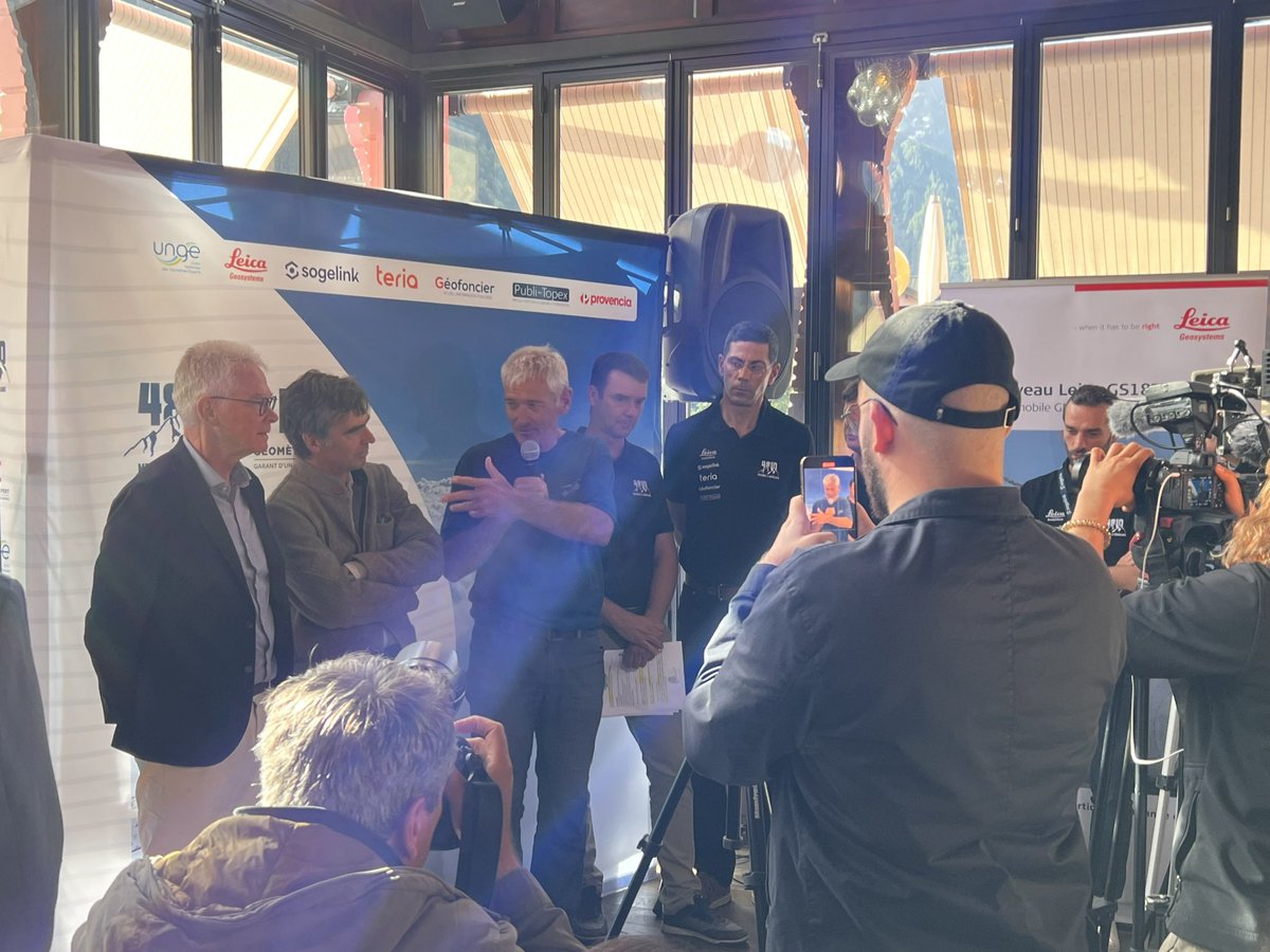 Luc Moreau, glaciologue, donne quelques éléments de compréhension :
« Les mesures se font sur un sommet vivant. Comme il y a réchauffement, suivre les évolutions nous permettront dans le futur de mieux en comprendre les impacts »

#mesuredumontblanc #MontBlanc #GeometreExpert