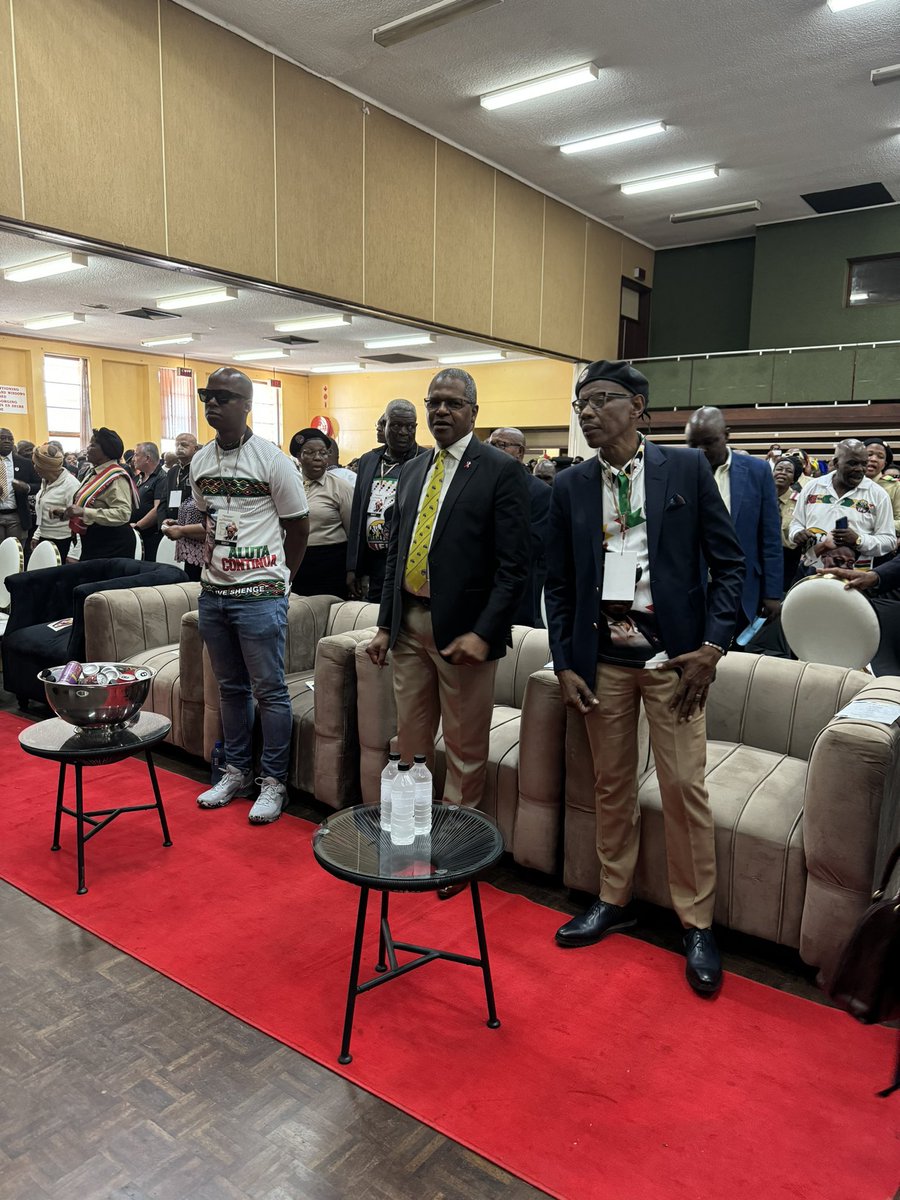 The IFP President, Hon. Velenkosini Hlabisa, MPL together with Prince Zuzifa Buthelezi have joined thousands of IFP supporters at the #UguDistrictKZN memorial service