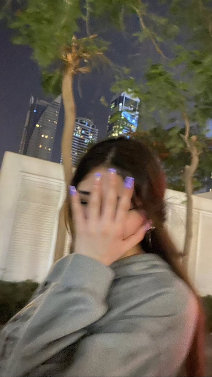 ꧁⋆𖤐⋆꧂ tweet media