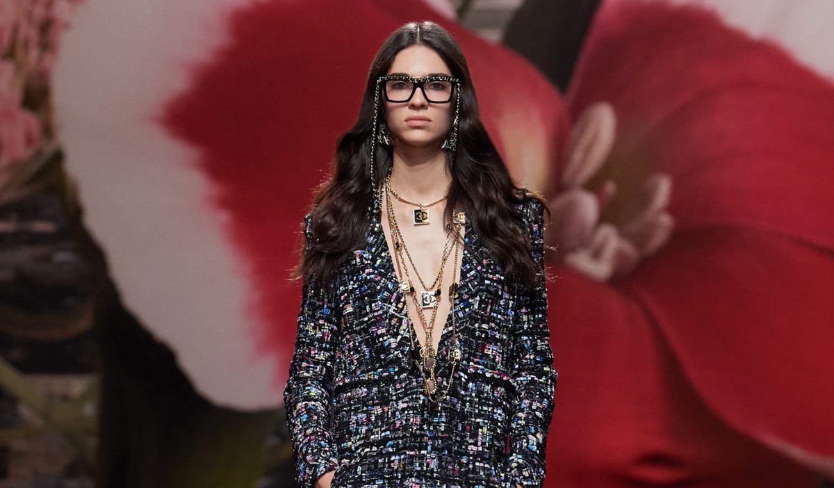 THE FALL tweet media