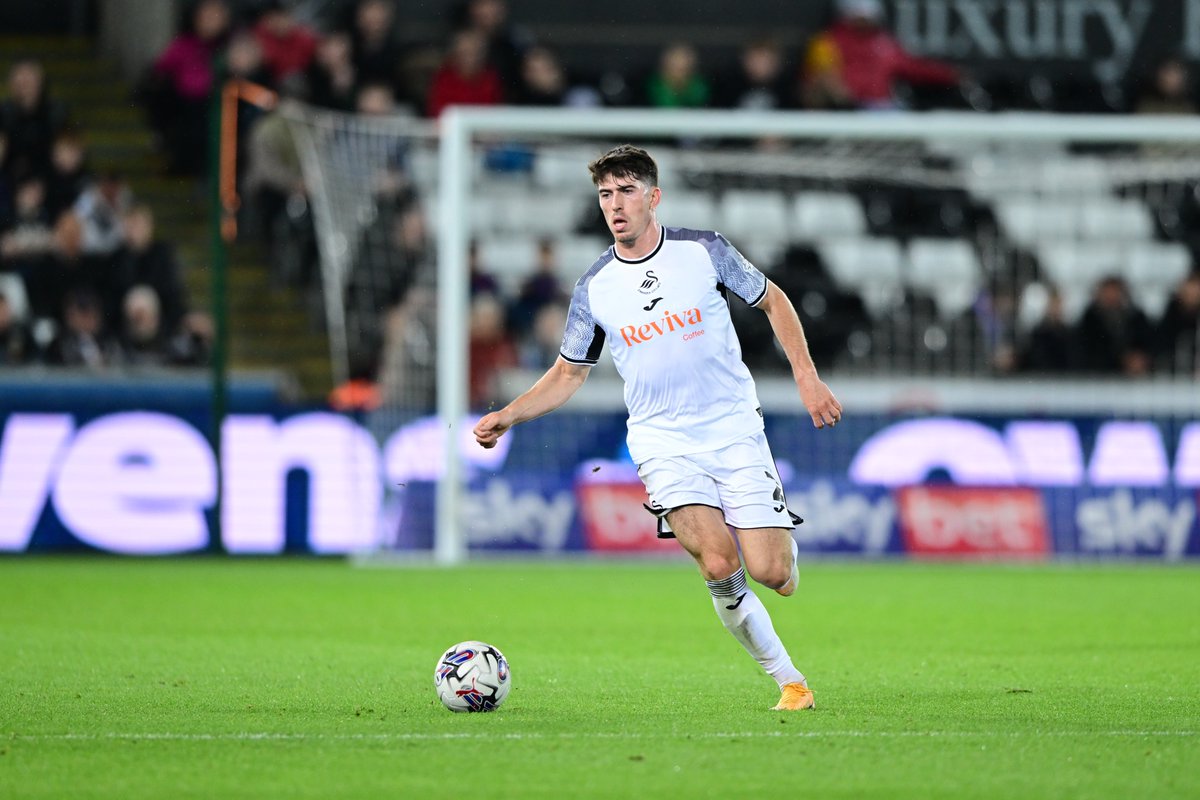 SwansOfficial's tweet photo. Player 👏🔑 https://t.co/UyCQjtDT8Z