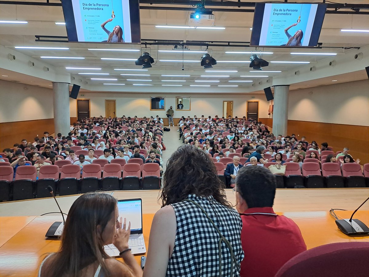 Ja començem amb la Jornada del Dia de la Persona Emprenedora. Esteu preparats? #somUJI