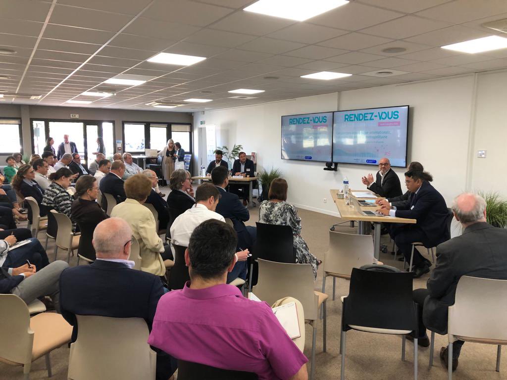 CCI_AMP's tweet image. En direct 🔴 Les #entreprises du #territoire présentes au 6eme RDV de la #Conjoncture de la #CCIAMP et de la @banquedefrance Le 2eme trimestre économique internationale/national/régional et métropolitain à la loupe 🔍