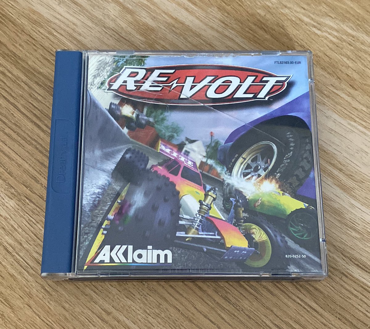 For #itsThinkingThursdays here’s the brilliant Re-volt. 4 player RC racing madness. #sega #dreamcast #retrogaming #retrogames