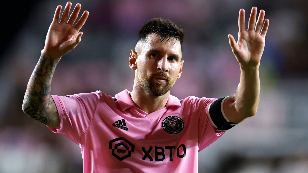 Revealed: Lionel Messi Instagram earnings $200m more than MLS rivals as Inter  Miami superstar leaves LA Galaxy striker Javier 'Chicharito' Hernandez  trailing in his wake