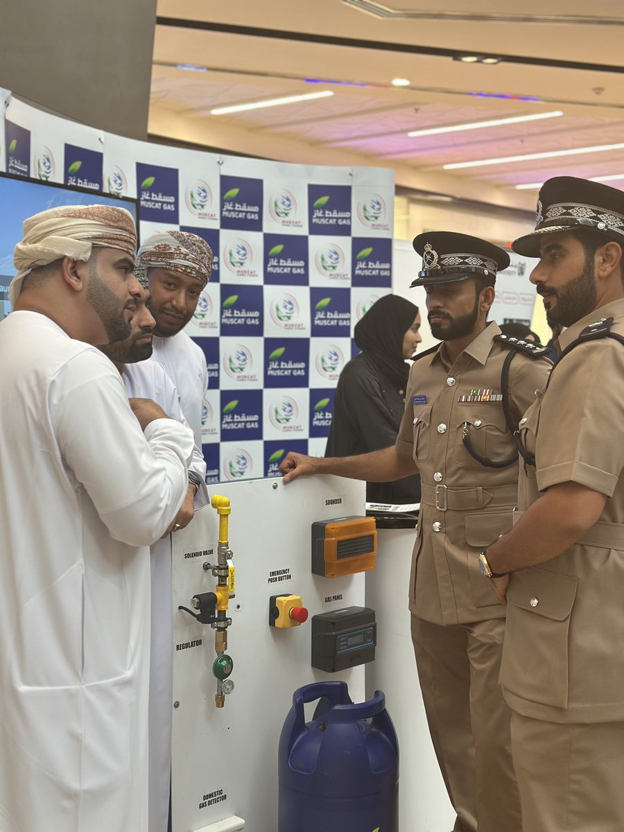 MuscatGas's tweet photo. جانب من مشاركتنا في معرض الدفاع المدني و الاسعاف في محافظة الباطنة شمال (ولاية صحار ) @CDAA_OMAN https://t.co/ooOBs1WyuS