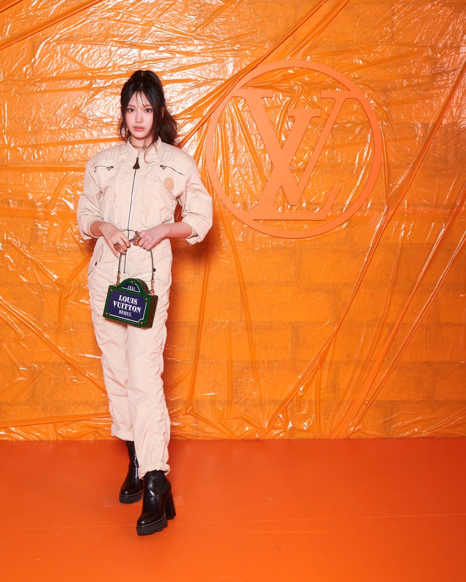 Celebrities and friends of the House are spotted in attendance at the #LouisVuitton Spring/Summer 2024 show in Paris, including #AnneCurtis, #HeartEvangelista, #StrayKids’ #FELIX, #NewJeans’ #HYEIN, and more.

#LVSS24