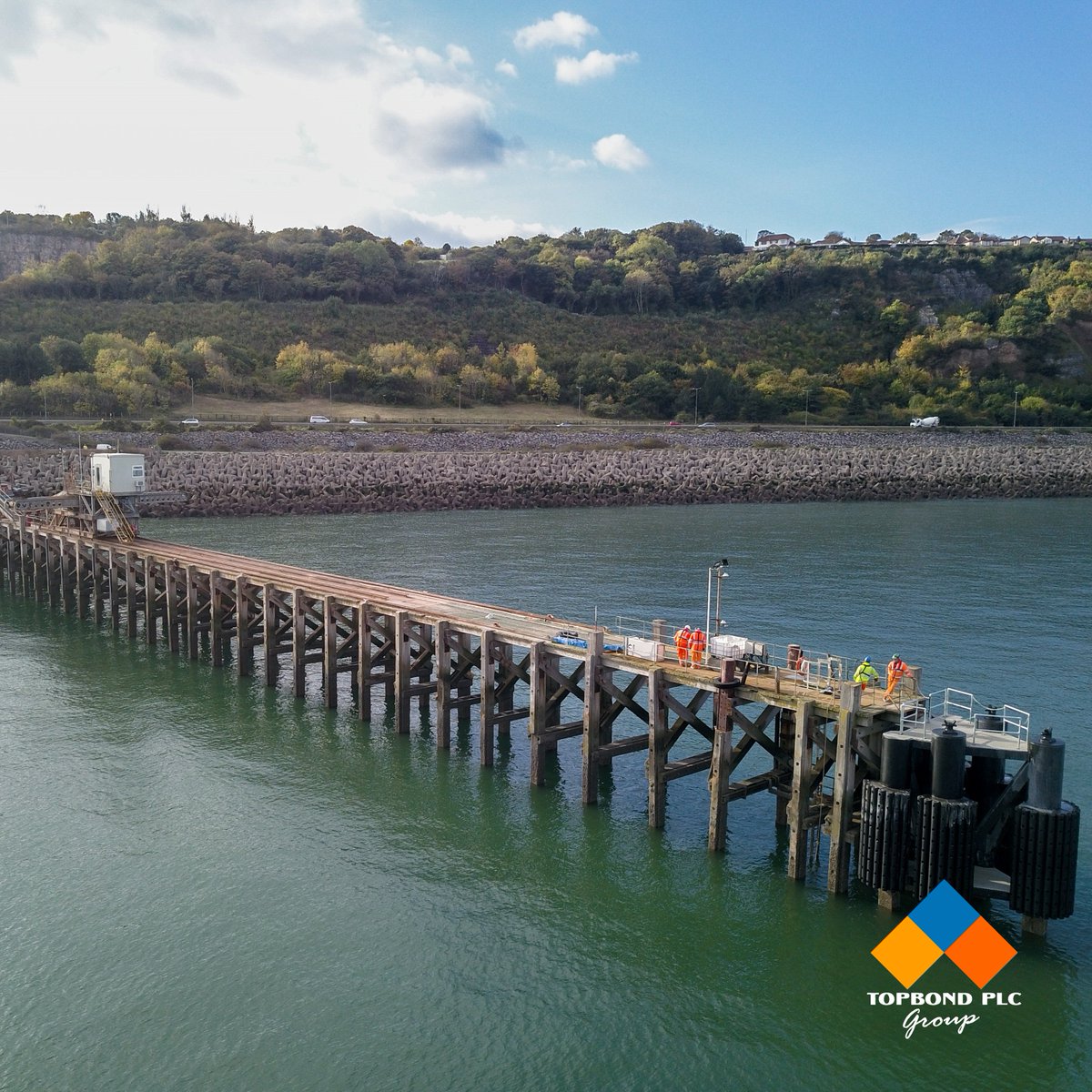 Topbond were appointed to develop an innovative method to deliver the construction of a new bull nose fender to the jetty head. The exposed coastal nature of the jetty, where vessels have been written off due to bad weather and sea conditions made this a challenging environment.