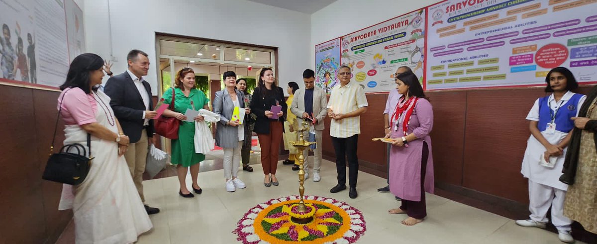 SbvRouse's tweet photo. A group of delegation from Germany and Austira https://t.co/aXFPpTJAeZ
