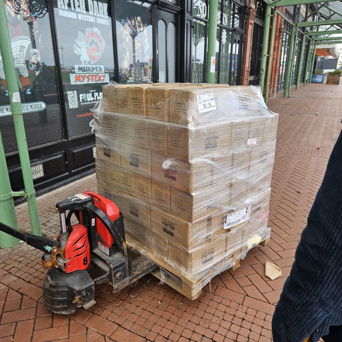 foulplaygamers's tweet image. Look what's arrived! A pallet full of Puffins! Prepare your gaming tables for incoming Arctic Animals!