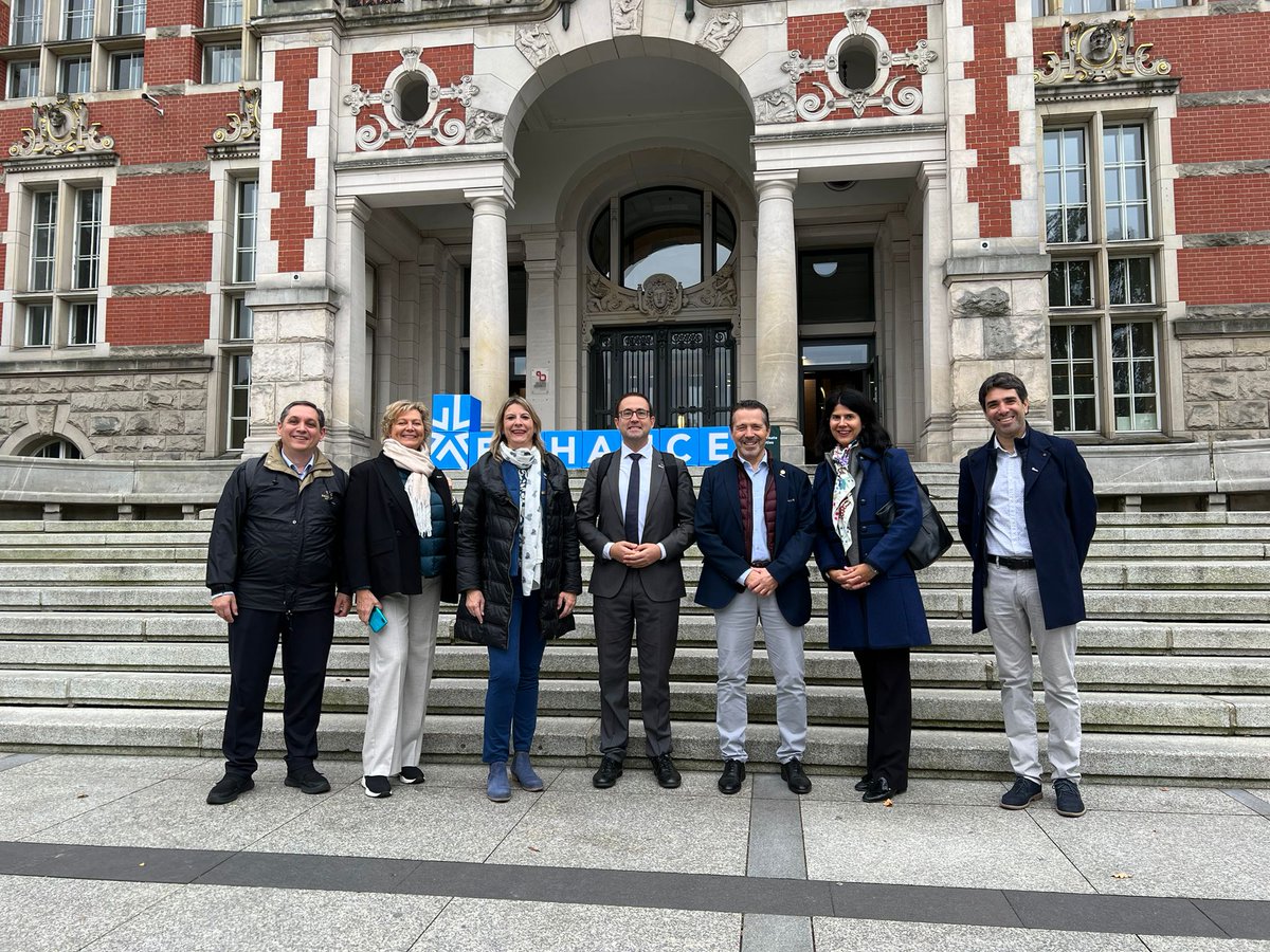 ENHANCEAlliance's tweet photo. Different details of the ENHANCE Summit:
1.- Entrance to the university.
2.- @UPV team attending the event.
3.- @RWTH students preparing the exhibition
4.- One of the keynote speech.
#ENHANCEsummit #shapingeurope https://t.co/5JV0duFEGy