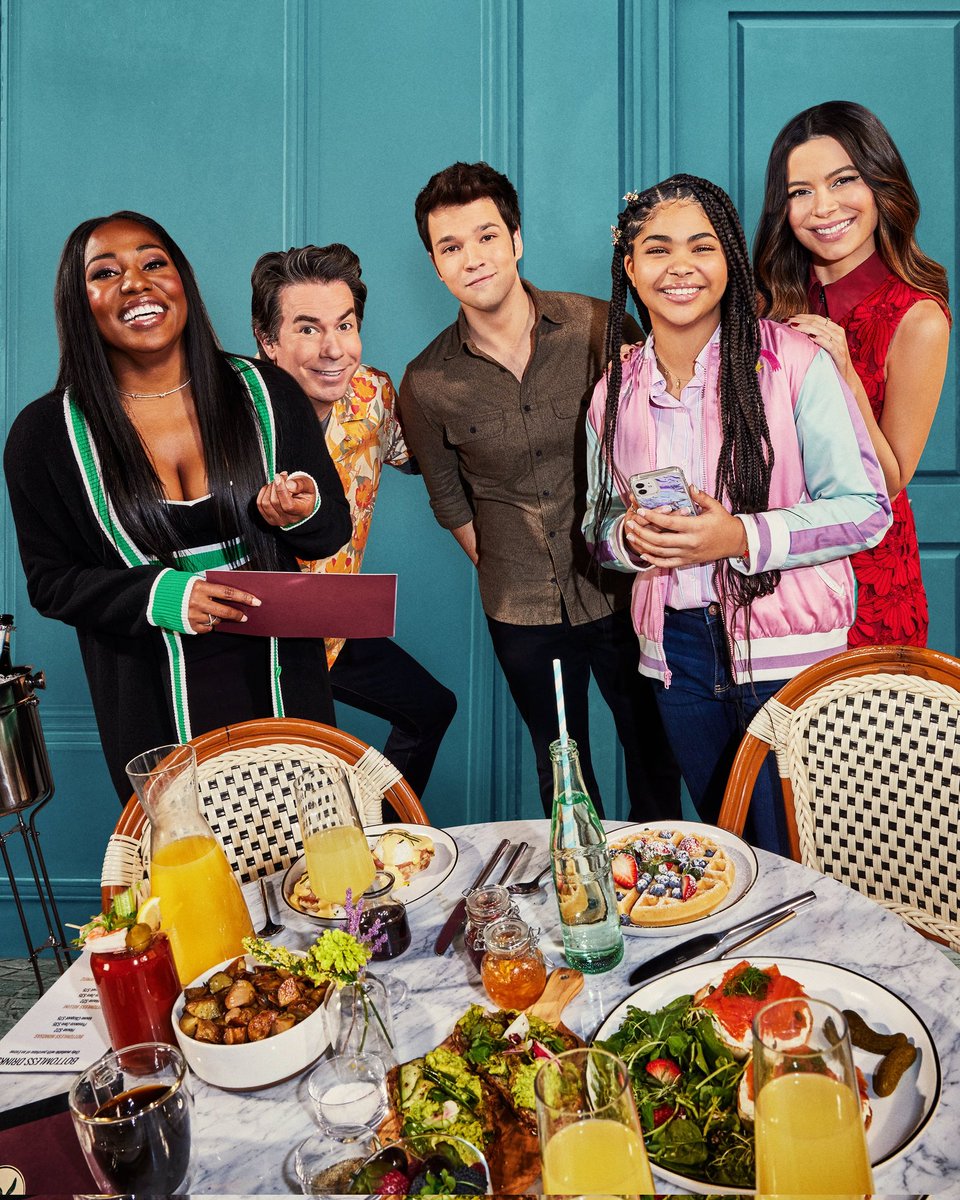 CreddieFacts's tweet image. If iCarly was unsuccessful, I'd be upset to hear the cancelation. I'd join the campaigns without feeling disappointed. But the show is very successful. The cancelation decision is too unfair for the cast, crew, characters and the fans. I'm here 'till we get it back #saveicarly