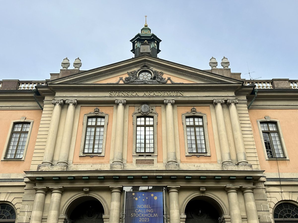 Hier geht es gleich mit den diesjährigen Nobelpreis-Bekanntgaben weiter: Um 13.00 Uhr wird in der Schwedischen Akademie verkündet, wer in diesem Jahr mit dem Literaturnobelpreis ausgezeichnet wird. #NobelPrize #dpareporter