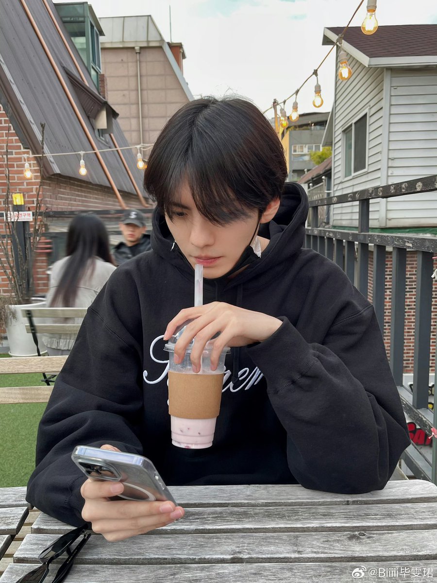 bubblewanj's tweet photo. 비원진 이개도른(좋은뜻) https://t.co/Dvr5oIaOAw