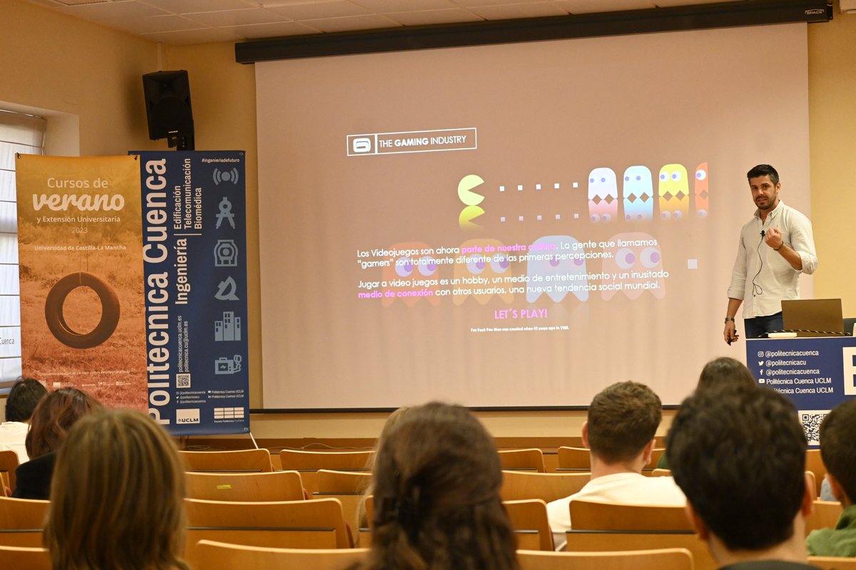 franmurciaverdu's tweet photo. Primera jornada del Curso Videojuegos para periodistas y comunicadores, donde se ha celebrado la inauguración y ya han intervenido @csmelendez  @ViceCuencaUCLM @jmherranz @mariajoseufarte @saraborondo @VandalOnline @AntonioFerrerG @isaaclore @FcomUCLM. En breve, @salvagoga https://t.co/M5HmwLo0Bg