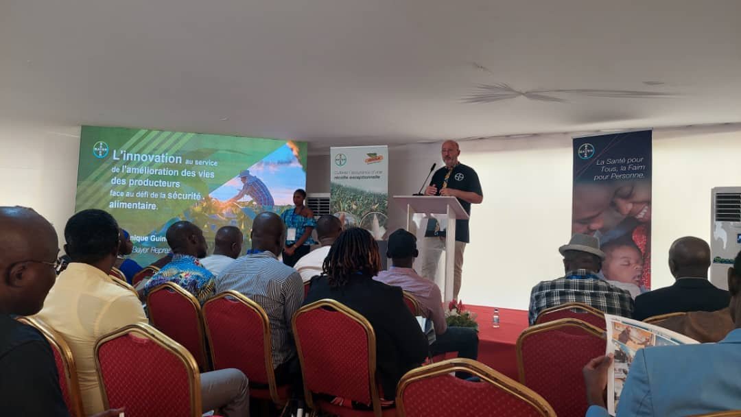 #SARA2023 Conférence de <a href="/Bayer/">Bayer AG</a> partenaire de <a href="/IFDCGlobal/">IFDC</a> sur les centres Better Life Farming -accessibilité des intrants et du conseil agricole pour les producteurs- Theme: l'innovation au service de l'amélioration des vies des producteurs face au défi de la sécurité alimentaire.
