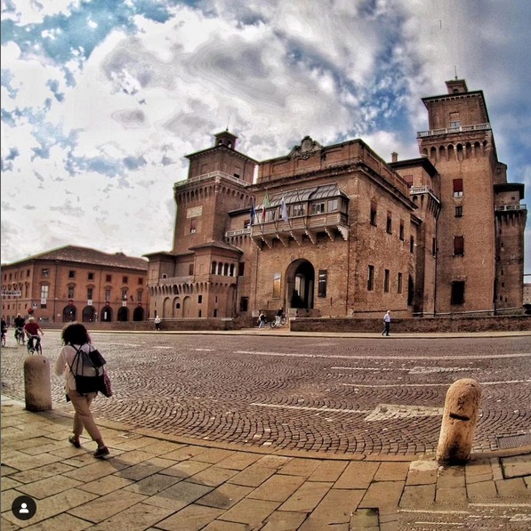 Il nostro belvedere...
#CastelloEstense #Ferrara
(ph. @trarealtaesogno)