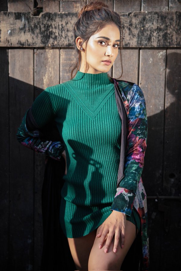 F7qv5rSbEAAAPi5?format=jpg&name=900x900