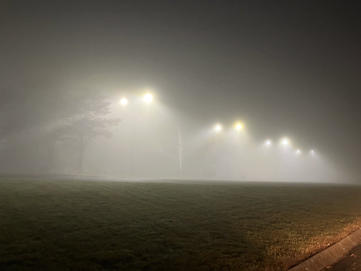 MsMullen_SHS's tweet photo. While this may be the perfect morning for October in Salem, visibility is extremely low. Drivers please slow down and provide plenty of space between other cars. Those of you who walk or ride your bike, be mindful that drivers will have trouble seeing you! #WalkinginClouds https://t.co/BNNWLhKOOH