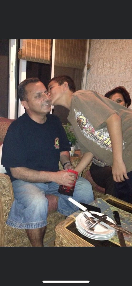 FayezAlsawalha's tweet photo. كنت على يقين يا حبيب العمر بانك تملك قلبًا اكبر بكثير من الحجم الحقيقي للقلب ….ذكراك تؤلم قلبي لروحك الرحمة يا الحبيب 10/5 https://t.co/h3eYGZ5g3V