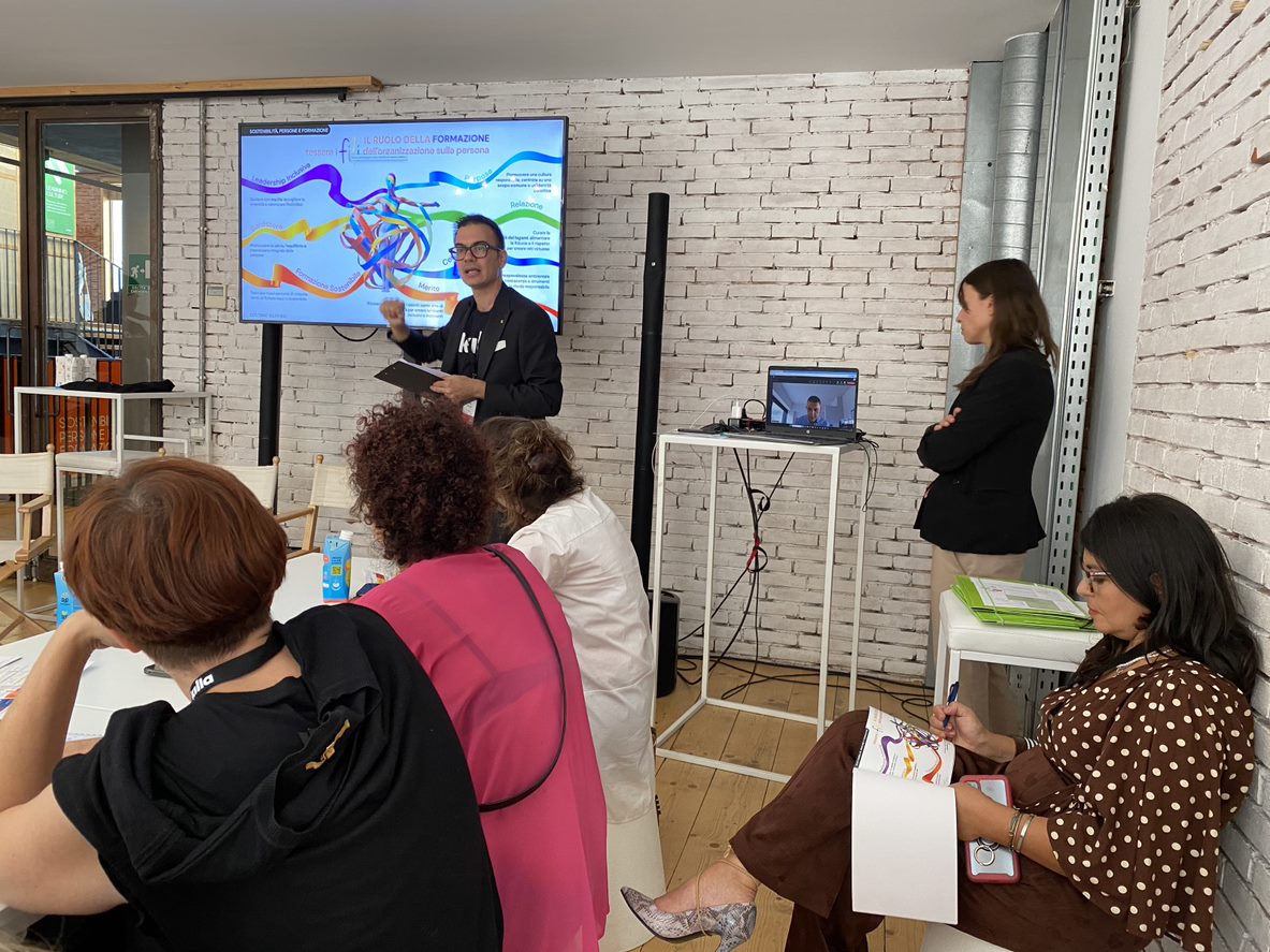 FDMeritocrazia's tweet image. C’eravamo anche noi a #exploringeLearning, evento sul digital learning di @SkillaElearning #ex_eL2023 Abbiamo organizzato Merito-Lab, esercitazione collettiva basata su Meritorg per misurare il merito in azienda. Grazie a quanti si sono messi in gioco con entusiasmo!