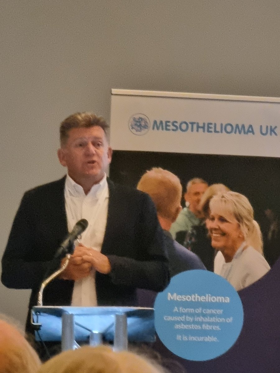 Prof Nick Maskell presenting findings from the MARS 2 research study <a href="/Mesouk/">Mesothelioma UK</a> #MesotheliomaPatientCarerDay #Brighton #mesothelioma