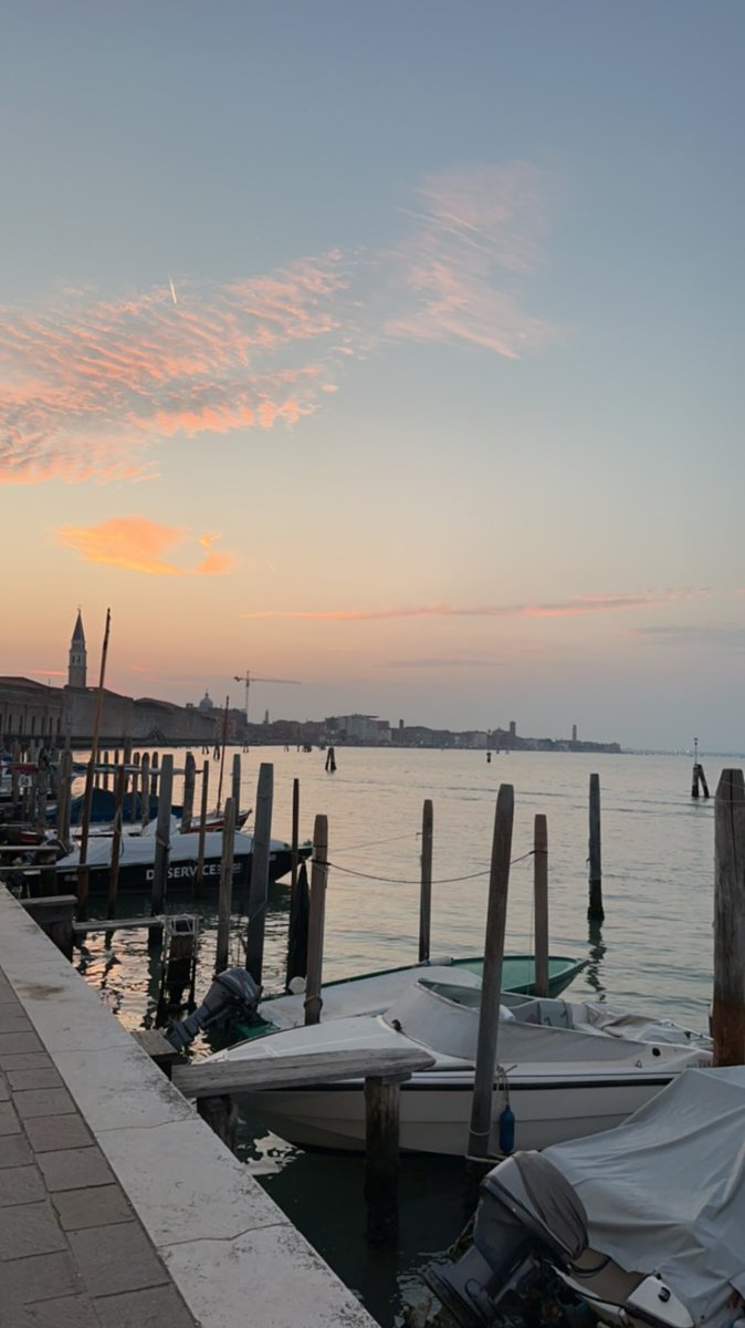 How can we better intergrate social sciences and humanities in the Sustainable Blue Economy Partnership? Two fruitful days of discussion at #ISMAR in beautiful Venice 🌊💙 @BlueEconomyEU @forskningsradet @HorizonEU @OurMissionOcean @margarethhagen_ @CNRsocial_ @fz_juelich