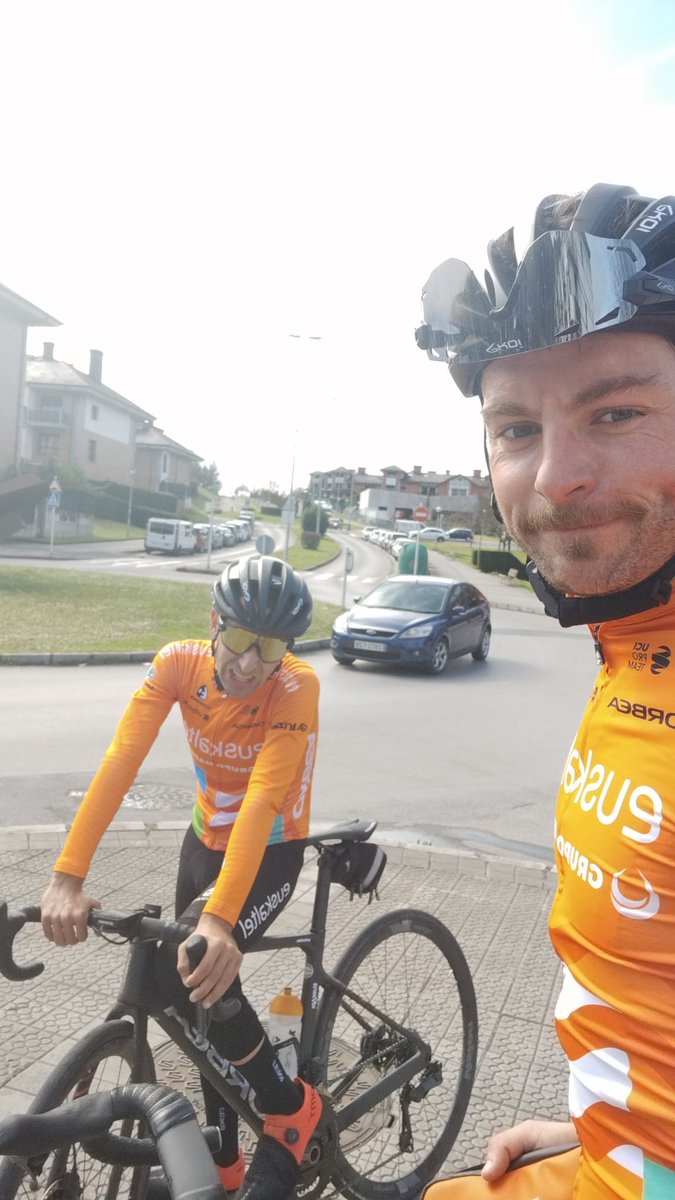 Mikel Bizkarra (@mikelbizkarra) on Twitter photo Zenbat km elkarrekin, zenbat kontzentrazio, zenbat tontakeri bizikleta gainean😝, zenbat argazki...baina beti laguntzeko prest. Hemendik aurrera faltan botako zaitut <a href="/peiogg/">Peio Goiogana Goikoetxea</a> , baina beti bezala segi AMETS egiten🙌💪. Zenbat km elkarrekin, zenbat kontzentrazio, zenbat tontakeri bizikleta gainean😝, zenbat argazki...baina beti laguntzeko prest. Hemendik aurrera faltan botako zaitut <a href="/peiogg/">Peio Goiogana Goikoetxea</a> , baina beti bezala segi AMETS egiten🙌💪.